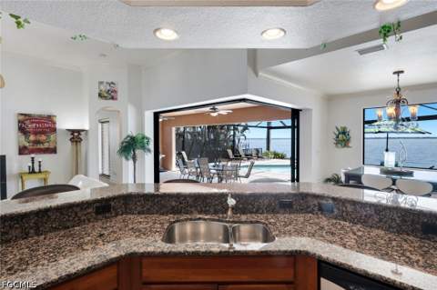 3115 SE 22nd Pl, Cape Coral FL - photo 17 of 49