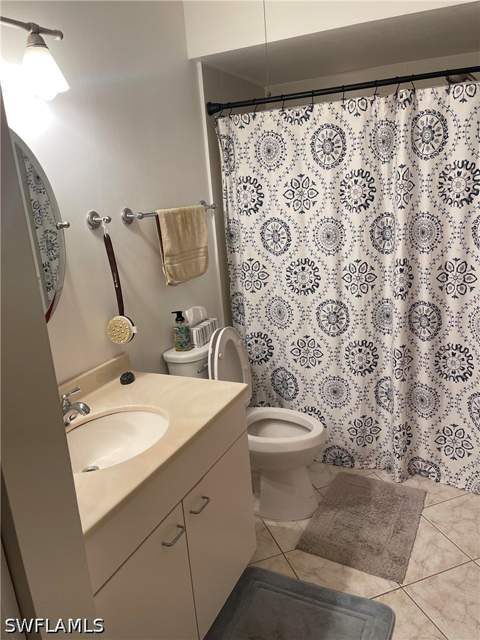1095 Pine Isle Ln 1095, Naples FL - photo 6 of 10