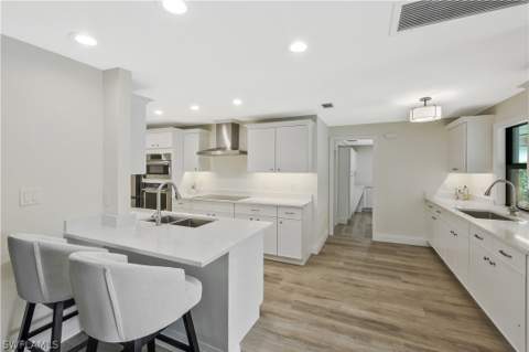 480 Oak Ave, Naples FL - photo 10 of 50