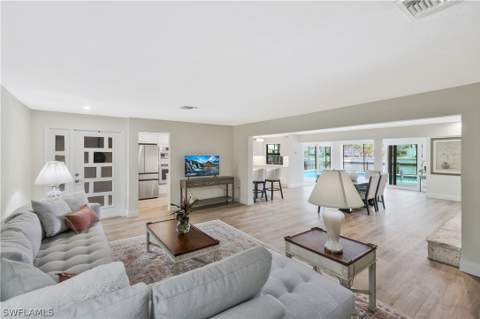 480 Oak Ave, Naples FL - photo 8 of 50