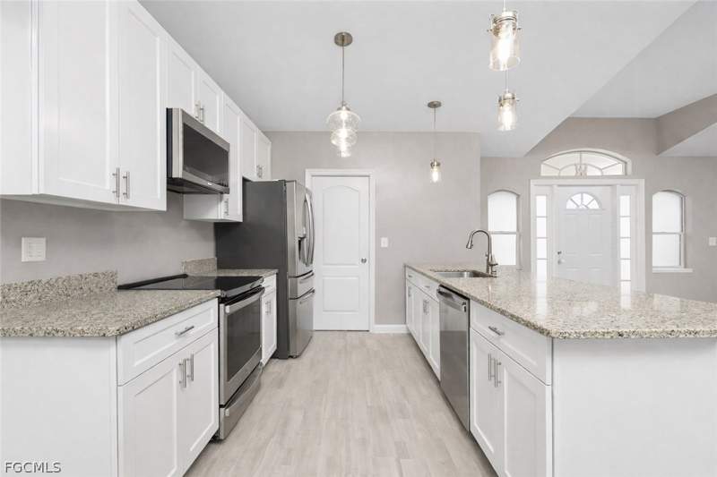 3 bedroom SingleFamilyResidence at 228 NW 29th Ave, Cape Coral, Cape Coral — photo 4