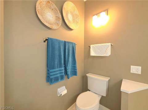 12070 Summergate Cir 201, Fort Myers FL - photo 24 of 40