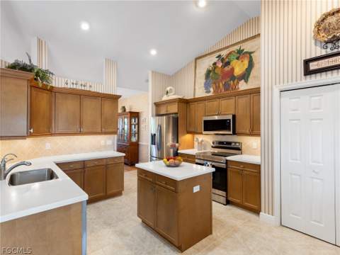 15567 Caloosa Creek Cir, Fort Myers FL - photo 11 of 48