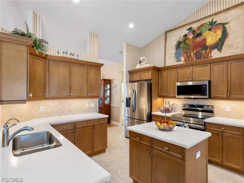 15567 Caloosa Creek Cir, Fort Myers FL - photo 12 of 48
