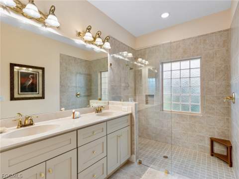 15567 Caloosa Creek Cir, Fort Myers FL - photo 19 of 48