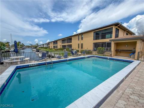232 Cape Coral Pkwy E 201, Cape Coral FL - photo 22 of 23