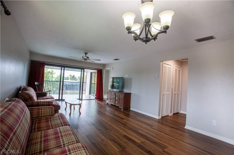 2 bedroom Condominium at 232 Cape Coral Pkwy E 201, Monte Carlo Condo, Cape Coral — photo 4