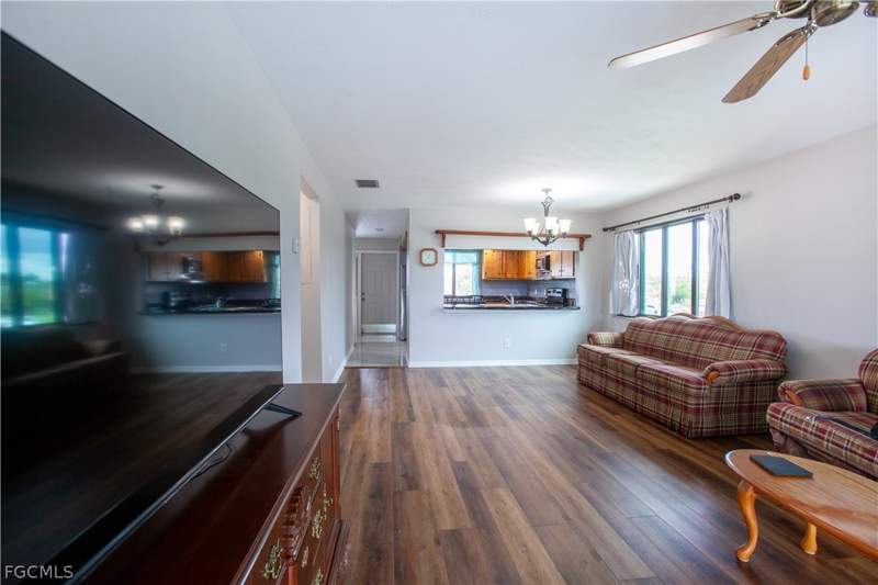 2 bedroom Condominium at 232 Cape Coral Pkwy E 201, Monte Carlo Condo, Cape Coral — photo 5