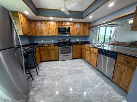 232 Cape Coral Pkwy E 201, Cape Coral FL - photo 8 of 23