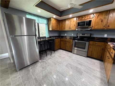 232 Cape Coral Pkwy E 201, Cape Coral FL - photo 9 of 23