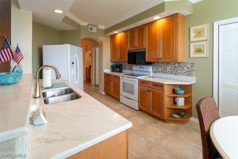 269 Vintage Bay Dr C7, Marco Island FL - photo 12 of 37