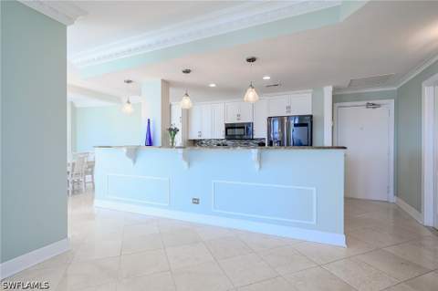 4001 Gulf Shore Blvd N Ph8, Naples FL - photo 15 of 49