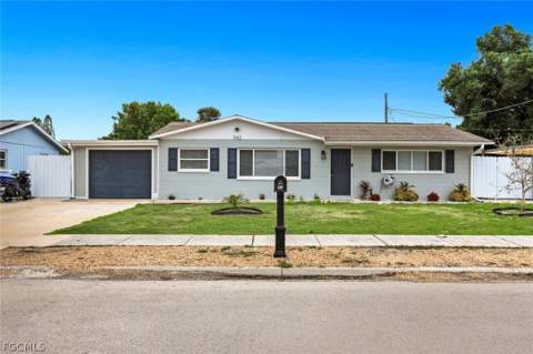 942 Narcissus St, North Fort Myers FL - photo 20 of 22