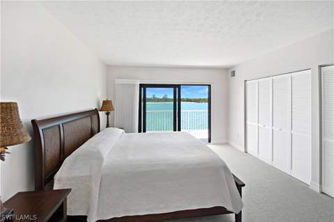 60 Pelican St W 206, Naples FL - photo 10 of 29