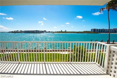 60 Pelican St W 206, Naples FL - photo 8 of 29