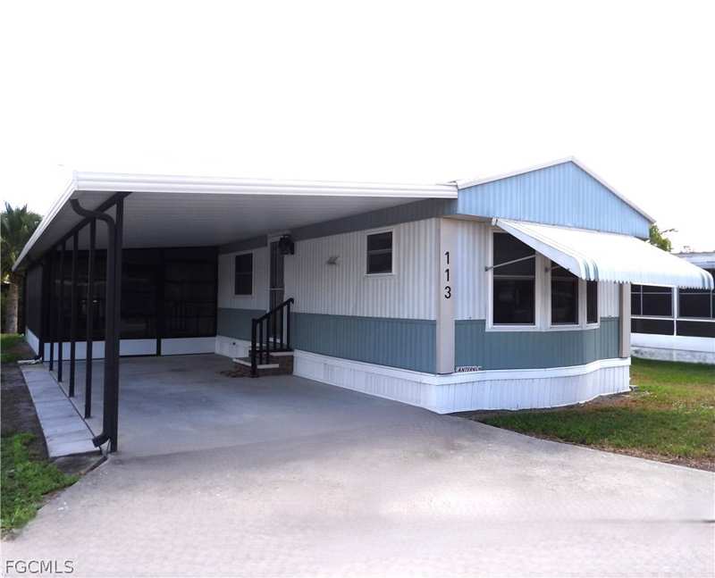 2 bedroom ManufacturedHome at 113 Lantern Ln, Mobile Manor, North Fort Myers — photo 1