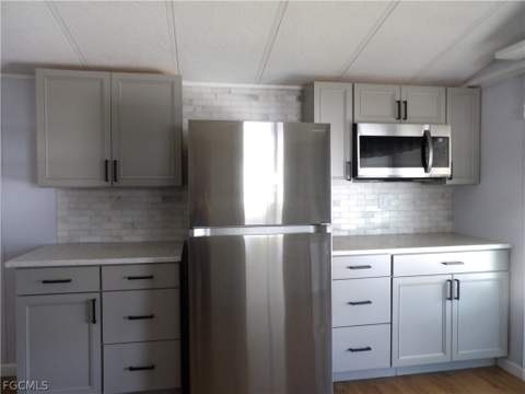 113 Lantern Ln, North Fort Myers FL - photo 7 of 21