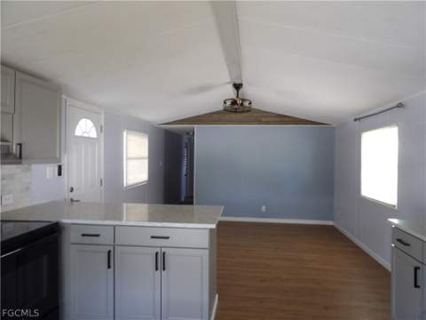113 Lantern Ln, North Fort Myers FL - photo 9 of 21