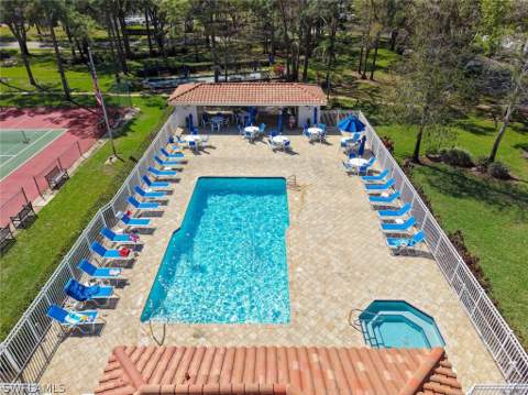 5965 Bloomfield Cir B104, Naples FL - photo 18 of 39