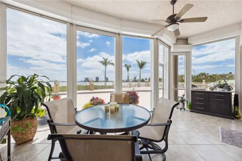 4137 Bay Beach Ln 525, Fort Myers Beach FL - photo 8 of 42