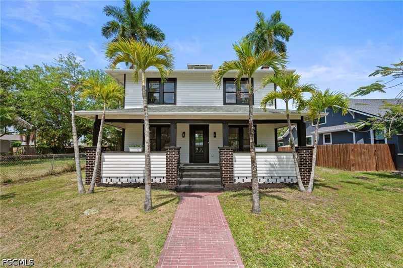 5 bedroom SingleFamilyResidence at 2647 Michigan Ave, Dean Park, Fort Myers — photo 1