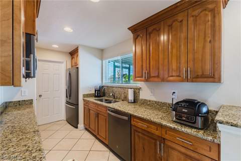 2213 NE 4th St, Cape Coral FL - photo 16 of 48