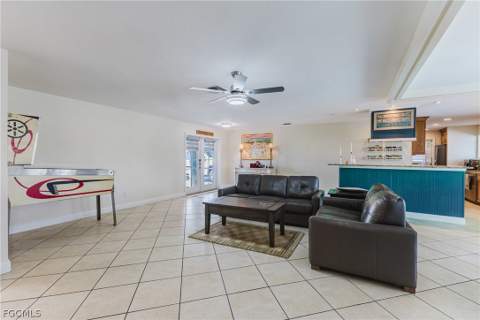 2213 NE 4th St, Cape Coral FL - photo 9 of 48