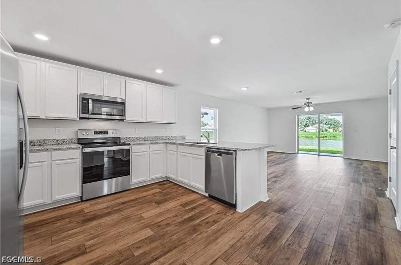 4 bedroom SingleFamilyResidence at 852 Franklin Ct, Immokalee Highlands, Immokalee — photo 4