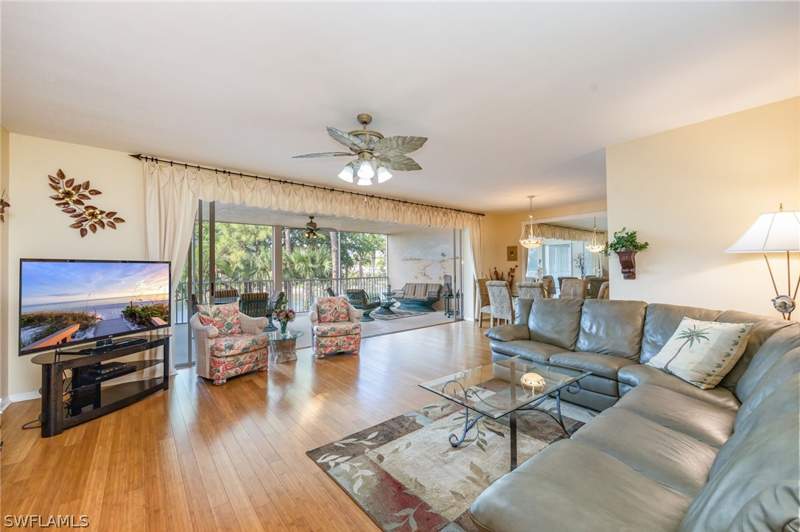 2 bedroom Condominium at 760 Waterford Dr 203, Eagle Creek, Naples — photo 4