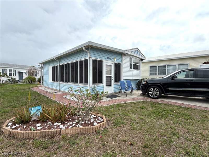 1 bedroom ManufacturedHome at 4701 Candlestick Ct W, Riverwoods Plantation, Estero — photo 1