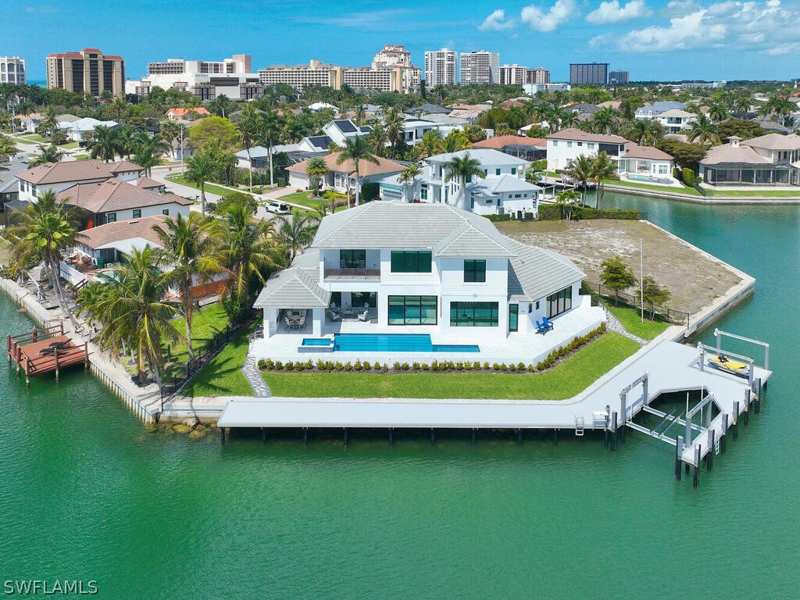 5 bedroom SingleFamilyResidence at 999 Spruce Ct, Marco Island, Marco Island — photo 1