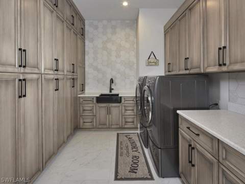 999 Spruce Ct, Marco Island FL - photo 19 of 45