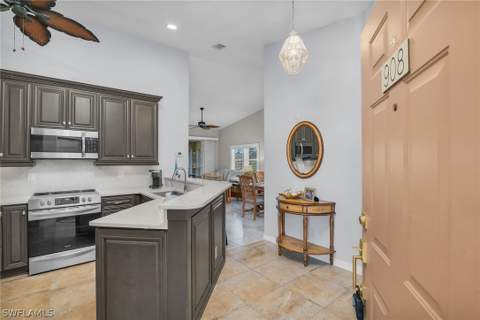 194 Newport Dr 908, Naples FL - photo 10 of 42