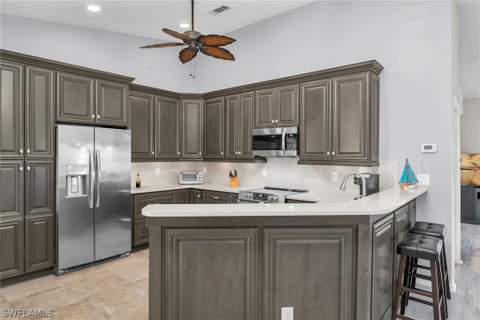 194 Newport Dr 908, Naples FL - photo 11 of 42