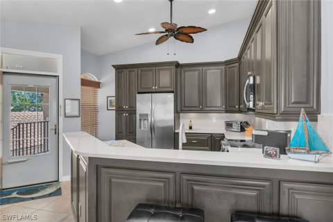 194 Newport Dr 908, Naples FL - photo 13 of 42
