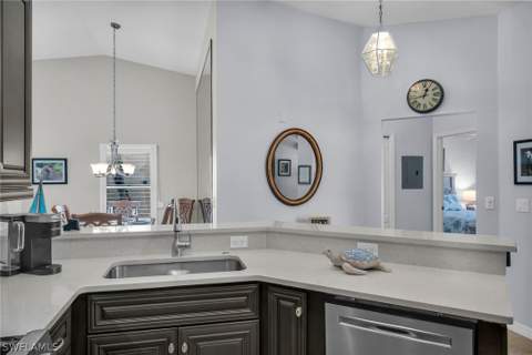 194 Newport Dr 908, Naples FL - photo 14 of 42