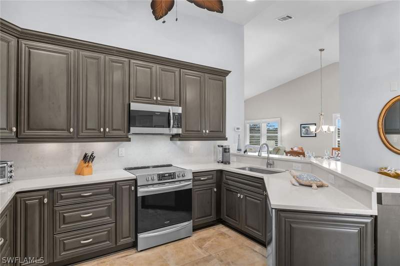 3 bedroom Condominium at 194 Newport Dr 908, Sunset Cay Villas, Naples — photo 3