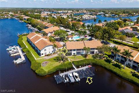 194 Newport Dr 908, Naples FL - photo 6 of 42