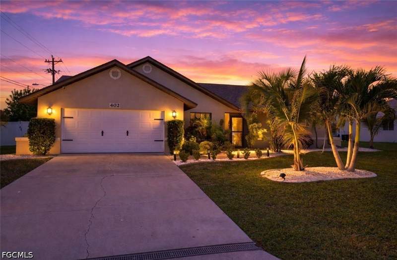 3 bedroom SingleFamilyResidence at 402 SW 37th Ln, Cape Coral, Cape Coral — photo 3