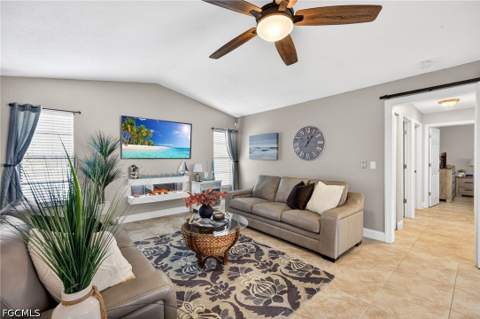 402 SW 37th Ln, Cape Coral FL - photo 9 of 46
