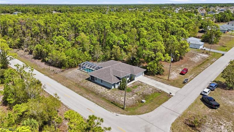 3 bedroom SingleFamilyResidence at 3941 NW 42nd Ln, Cape Coral, Cape Coral — photo 3