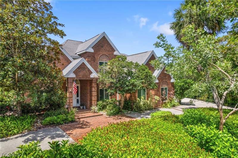 4 bedroom SingleFamilyResidence at 13672 Pine Villa Ln, Pinehurst Estates, Fort Myers — photo 2