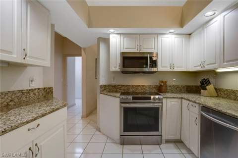 15206 Storrington Pl K100, Naples FL - photo 11 of 33