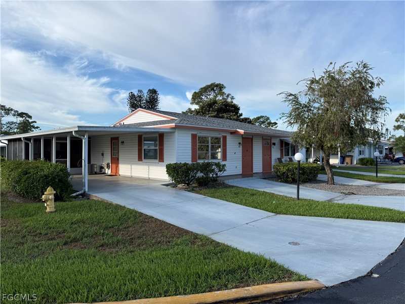2 bedroom Attached at 46 Desert Candle Cir, Pinewood Condominium, Lehigh Acres — photo 1