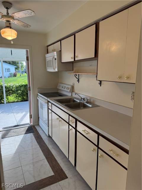 46 Desert Candle Cir, Lehigh Acres FL - photo 9 of 13