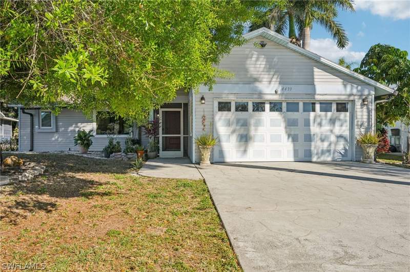 3 bedroom SingleFamilyResidence at 4439 Rosea Ct, Flamingo Estates, Naples — photo 2