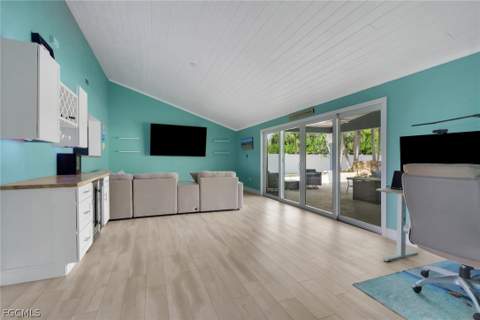549 Peck Ave, Fort Myers FL - photo 10 of 24