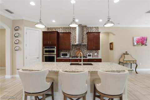 2303 Somerset Pl, Naples FL - photo 15 of 47