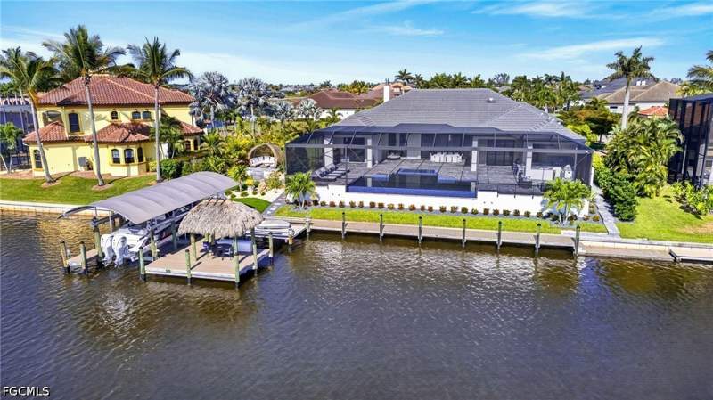 4 bedroom SingleFamilyResidence at 872 W Cape Estates Cir, West Cape Estates, Cape Coral — photo 5