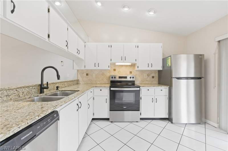 2 bedroom Condominium at 4031 Ice Castle Way 3306, Winterpark, Naples — photo 2
